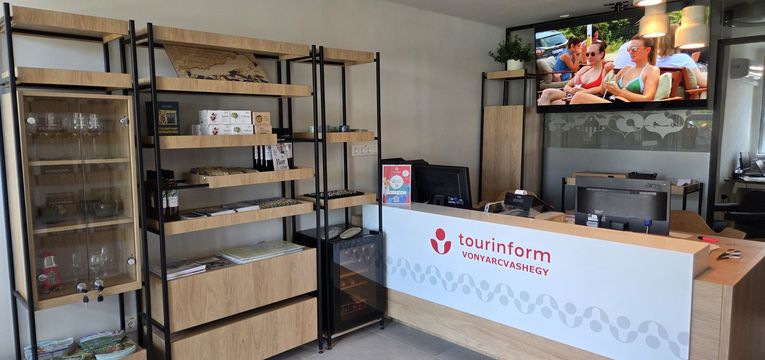 Tourinform Vonyarcvashegy felújítása és szolgáltatások bővítése!