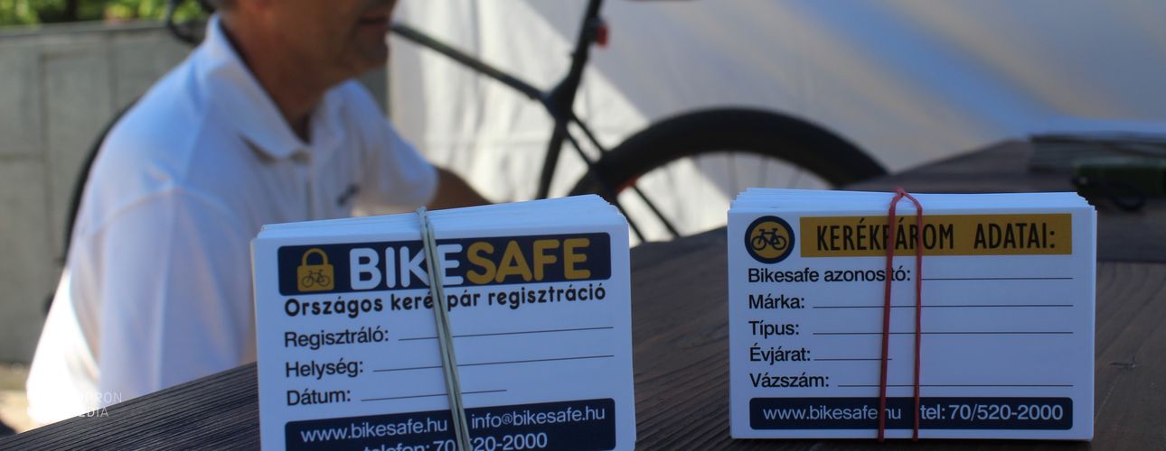 Bikesafe regisztráció és bűnmegelőzési tanácsadás is volt a Deák téren 