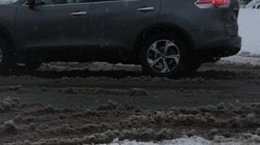 Akár 10 centiméternél is több hó hullhat kedd délutánig!