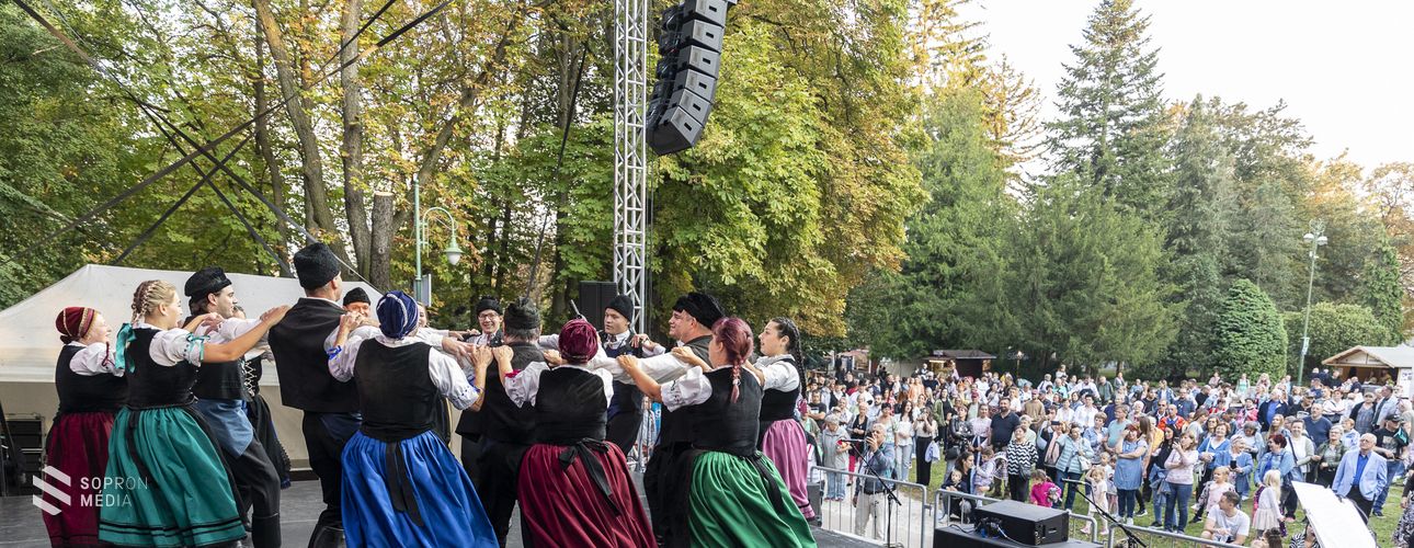 Soproni Szüreti Napok – Megkezdődött a háromnapos programkavalkád az Erzsébet-kertben