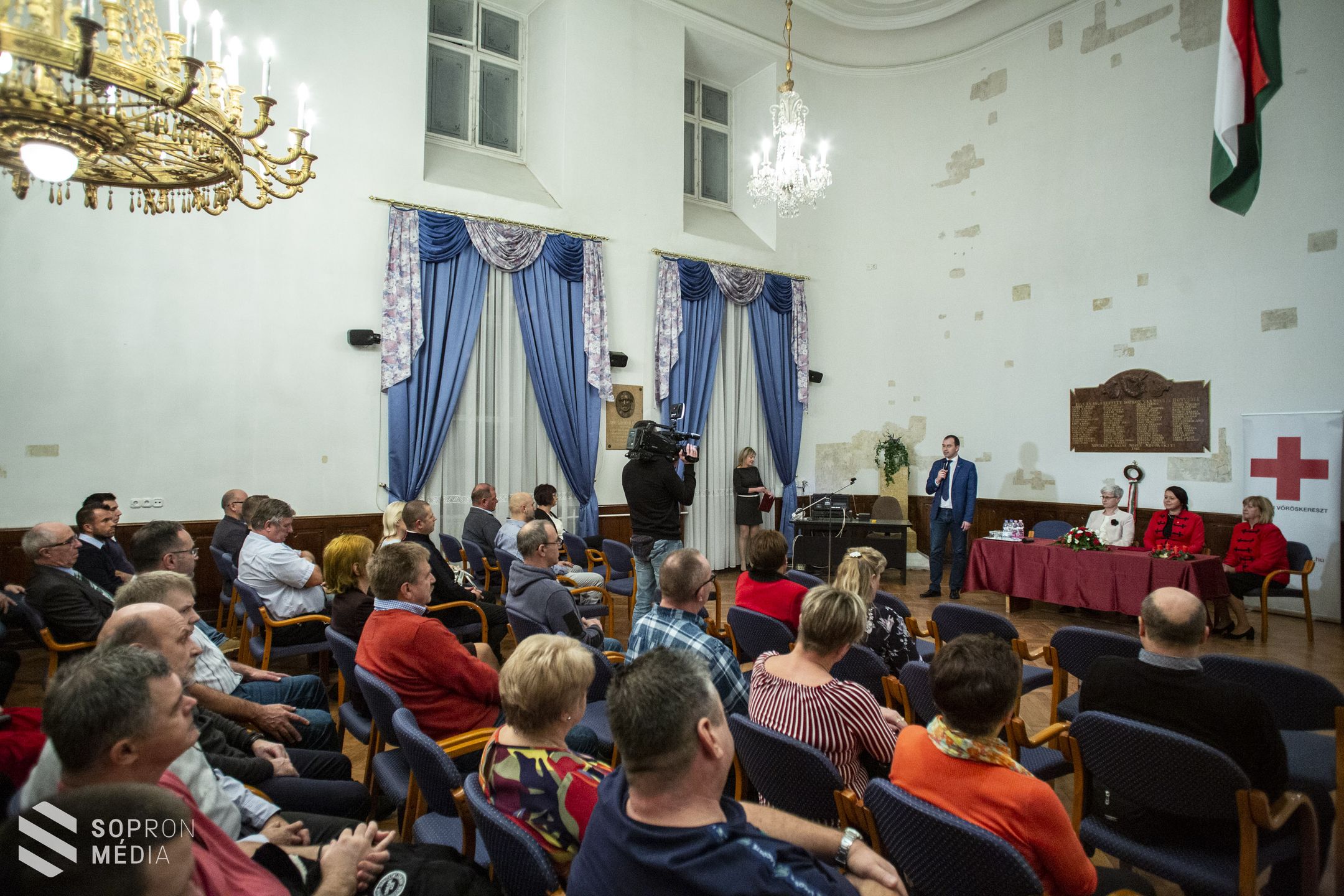 Önzetlen segítőket köszöntöttek