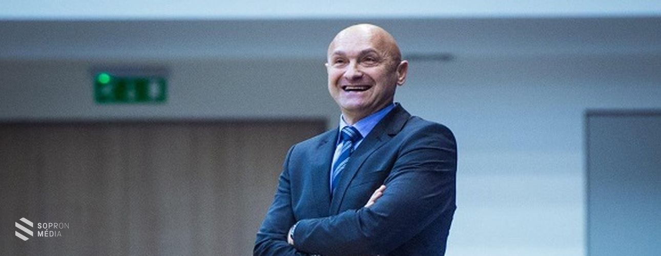 Korábbi sikeredző a SKC kispadján