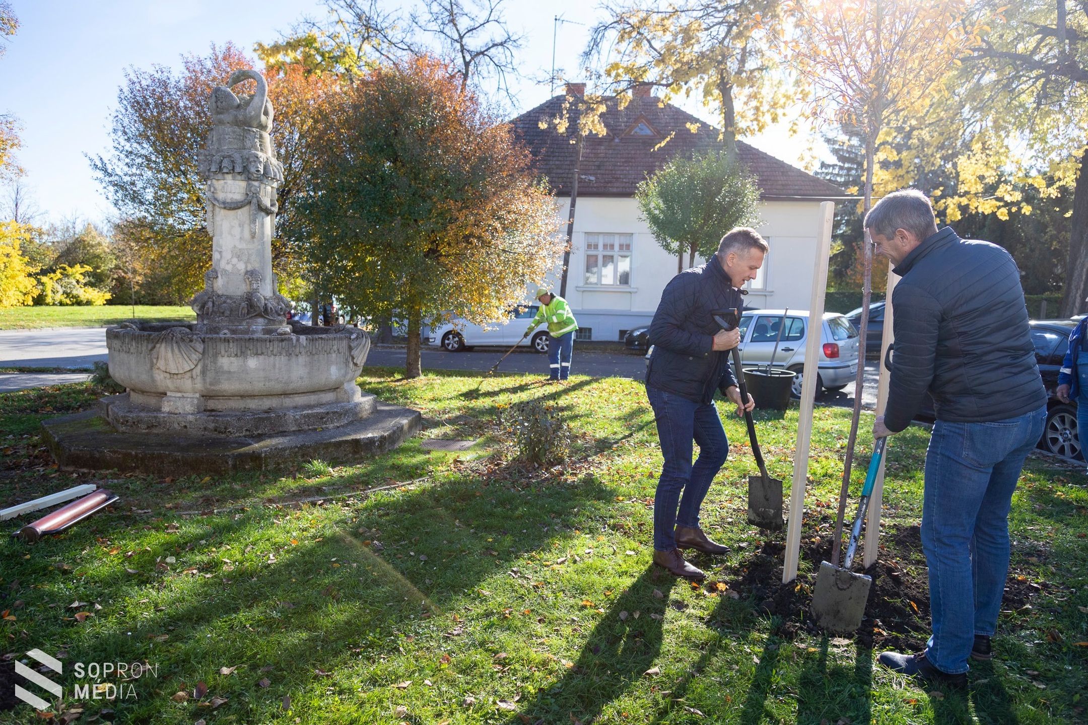 Újabb fákkal gyarapodott az Alsólöverek