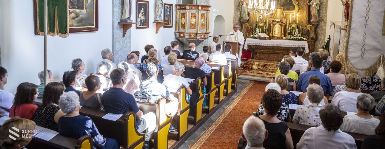 Főpásztori áldás a felújított gyalókai templomon - KÉPEKKEL!