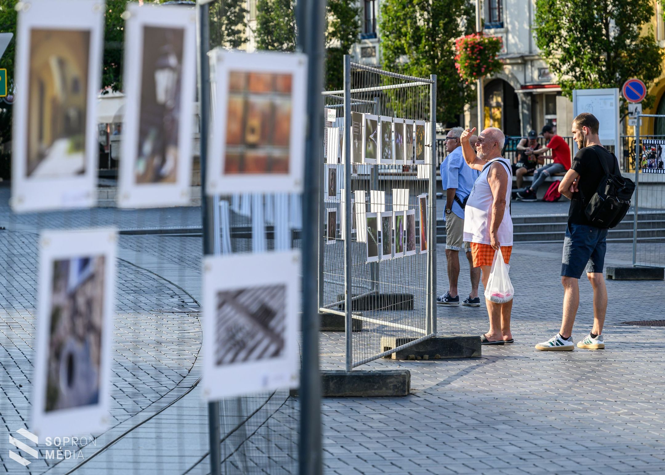 Hagyományos fotókiállítást szervezett a Soproni Fotóklub