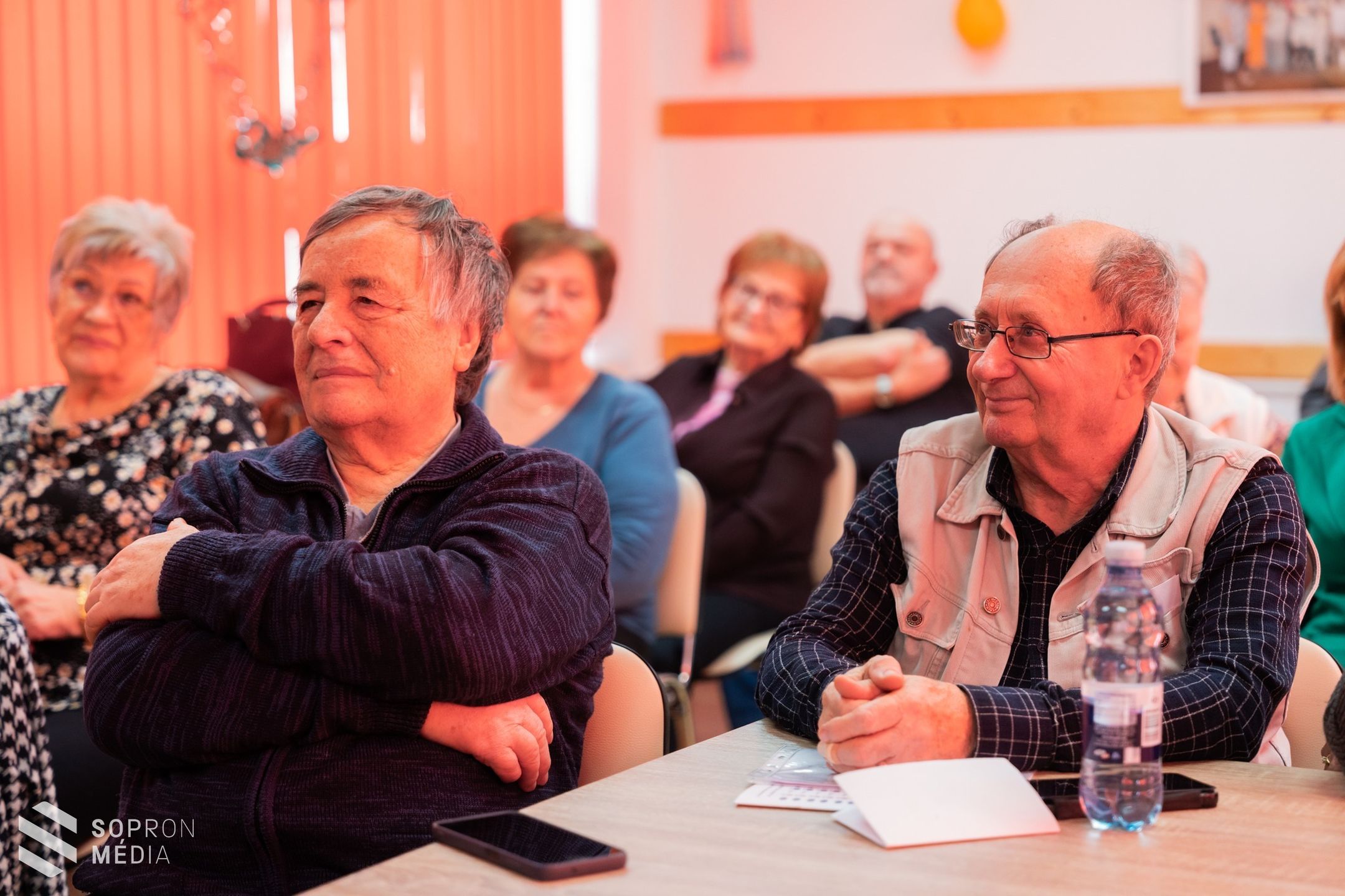 Bábelőadás hozta össze a közösséget a Lővéri Nyugdíjas Klubban