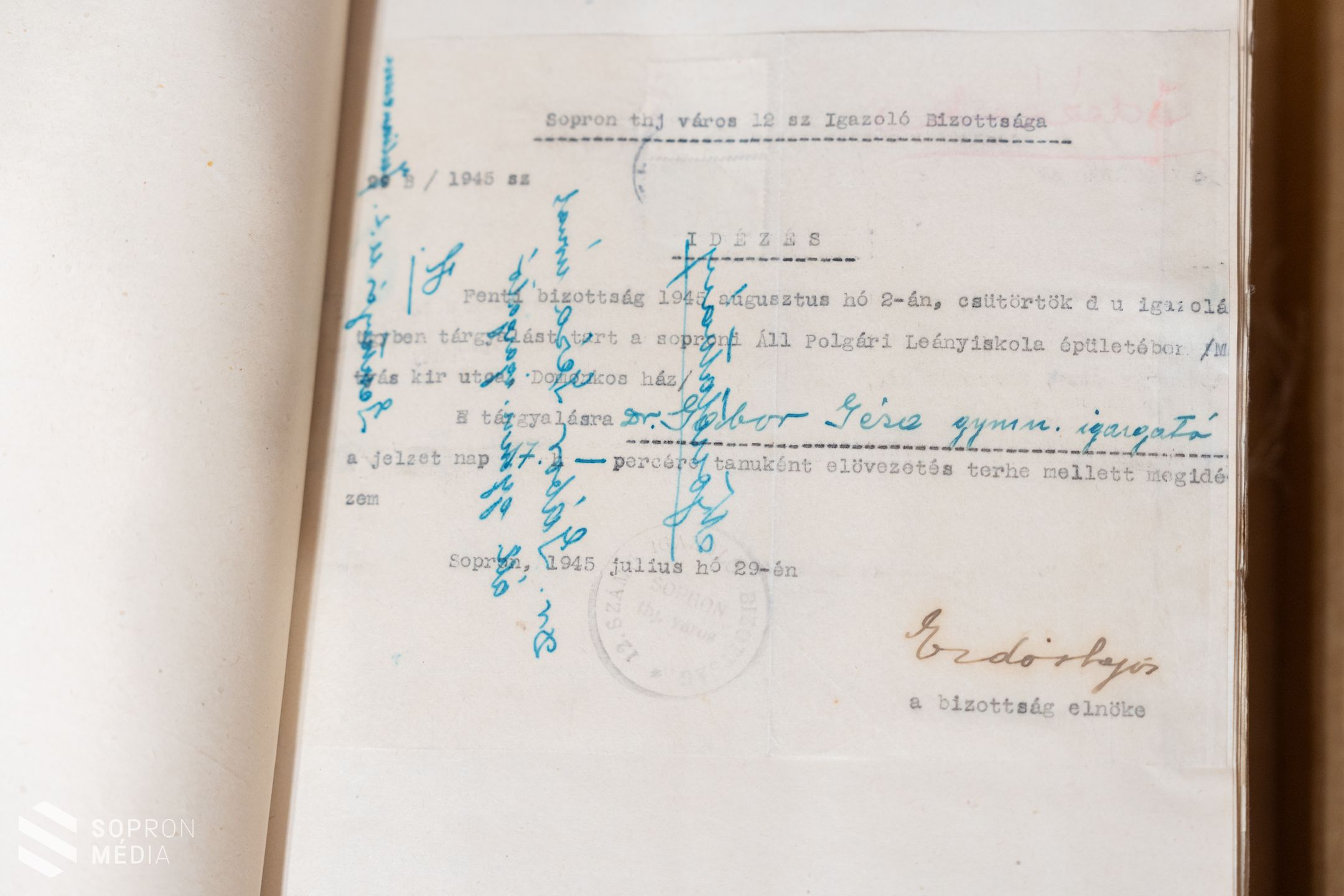 Háromdoboznyi múlt elevenedett meg a Soproni Levéltárban