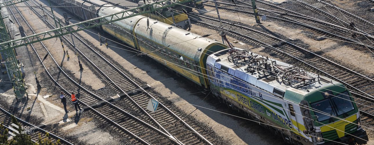740 méter hosszú  tehervonat indult Sopronból Budapestre 