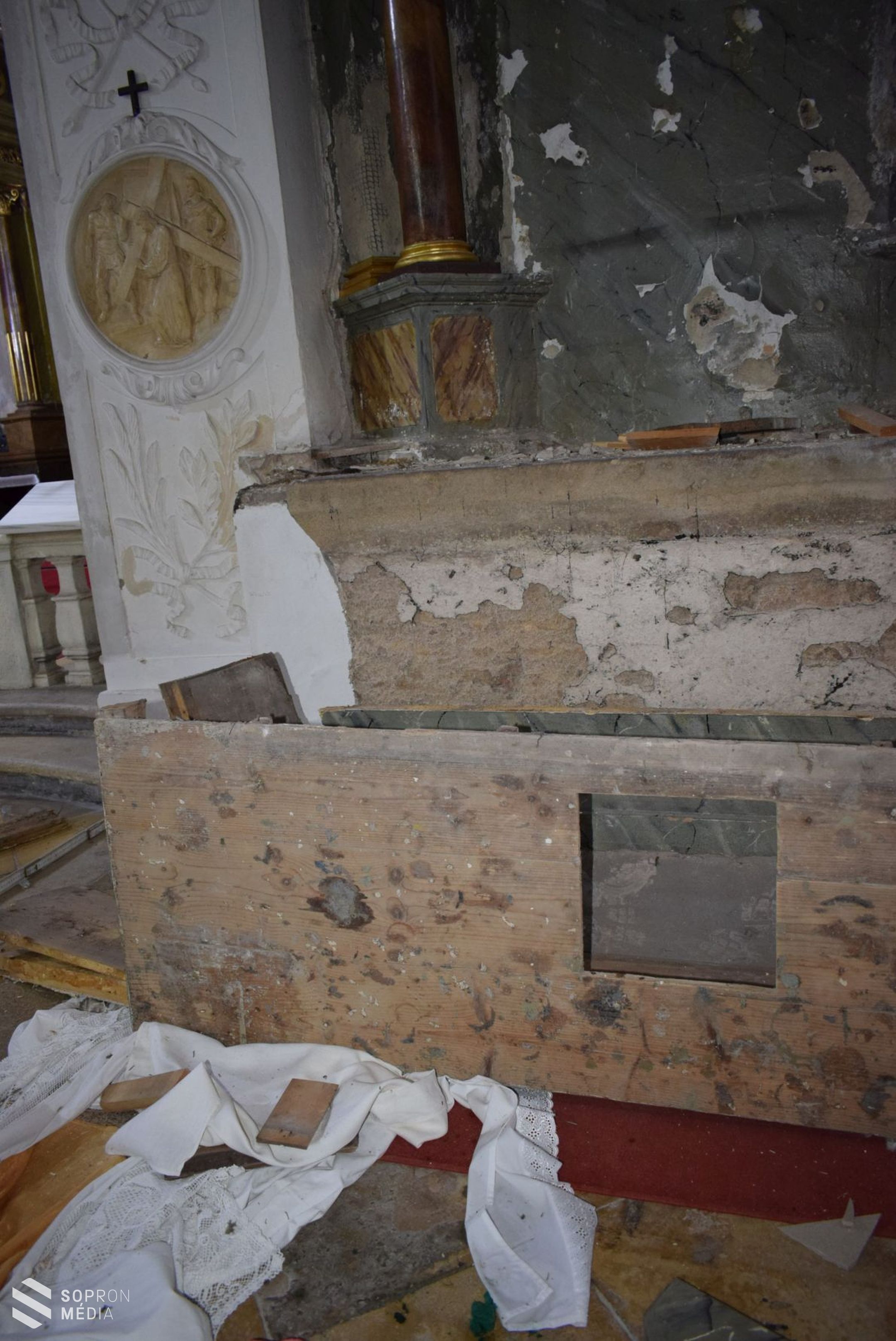 Felfoghatatlan rongálás a Szent György templomban - semmit sem kímélt az őrjöngő férfi