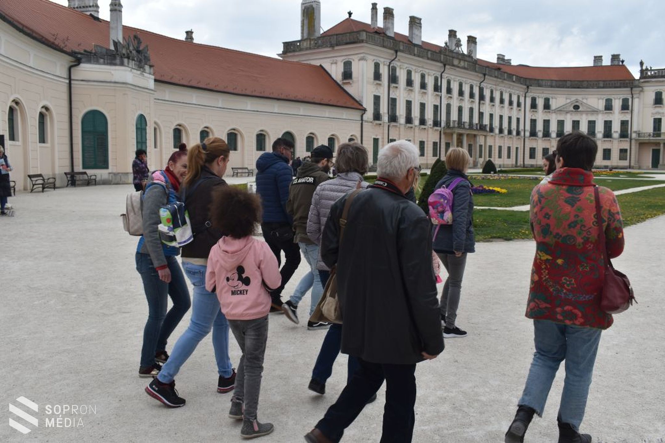 Tömegeket vonzott a húsvéti hosszú hétvége Eszterházára