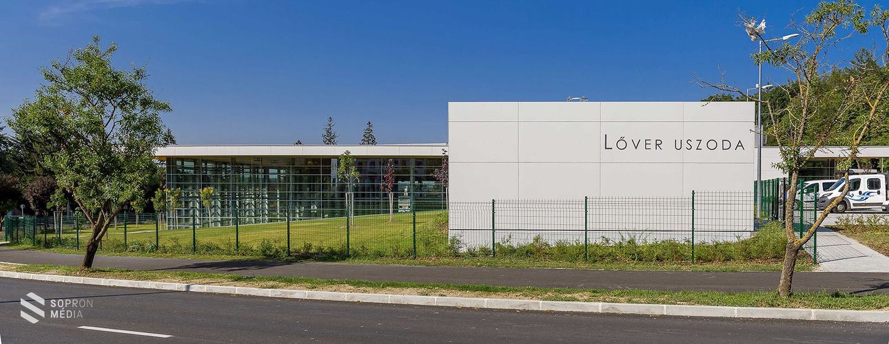 Víz  világnapja - Újra megnyitja kapuit a Lőver Uszoda