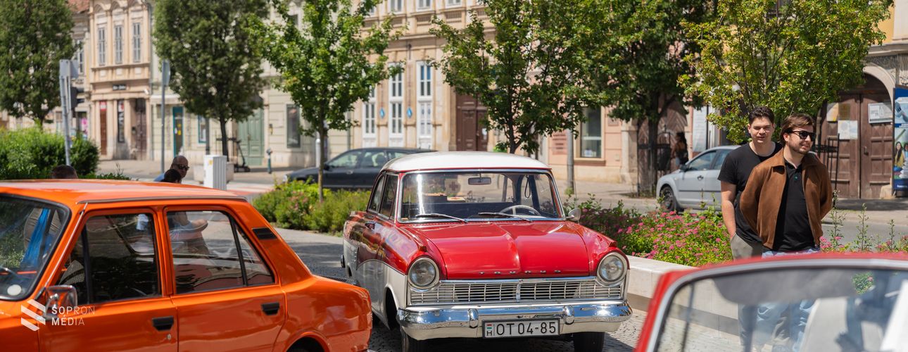 18. Veterán Autó Kiállítás és Alkatrész börze Sopronban – ritka autók és motorok a Várkerületen