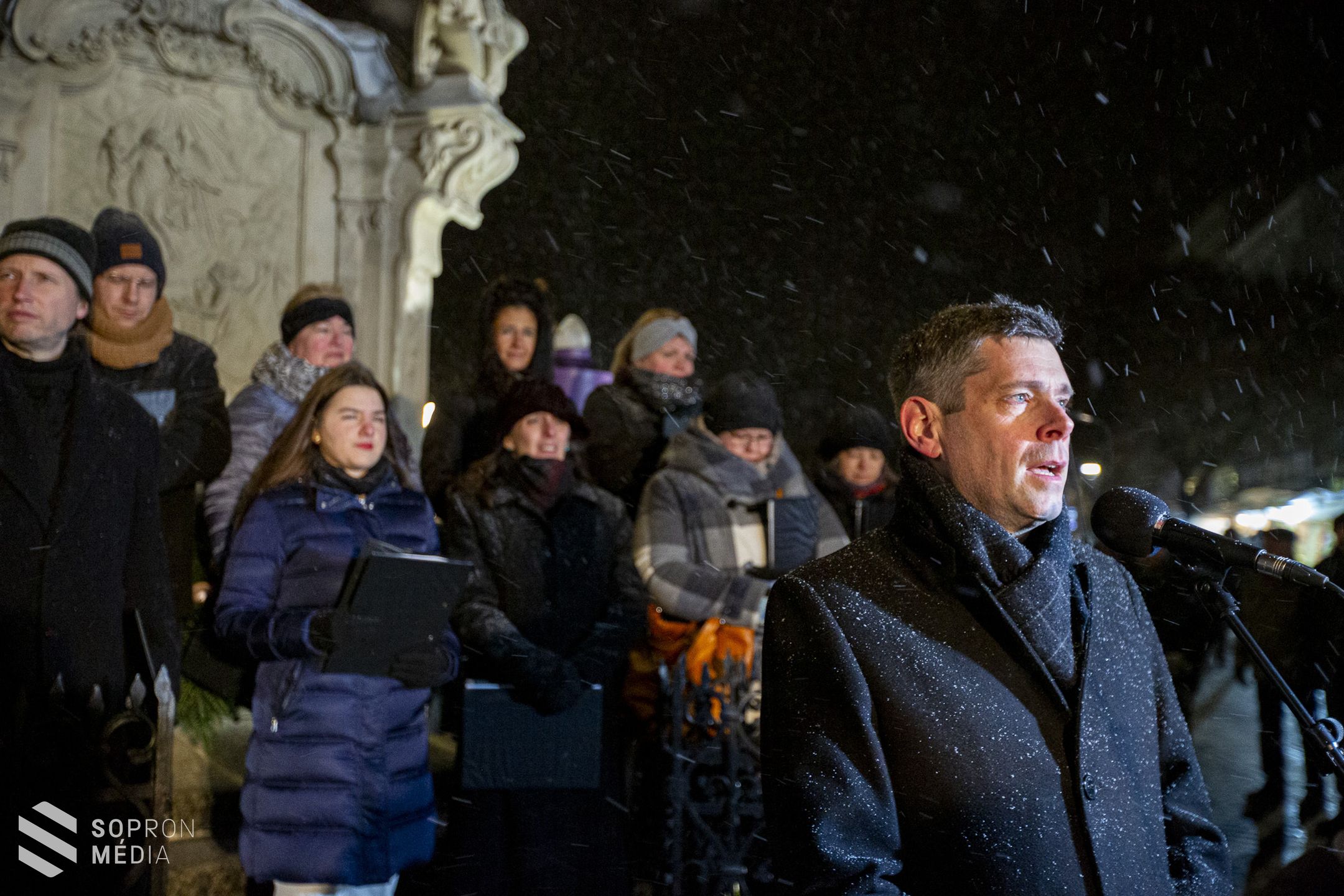 A harmadik adventi gyertya lángja is fellobbant Sopronban