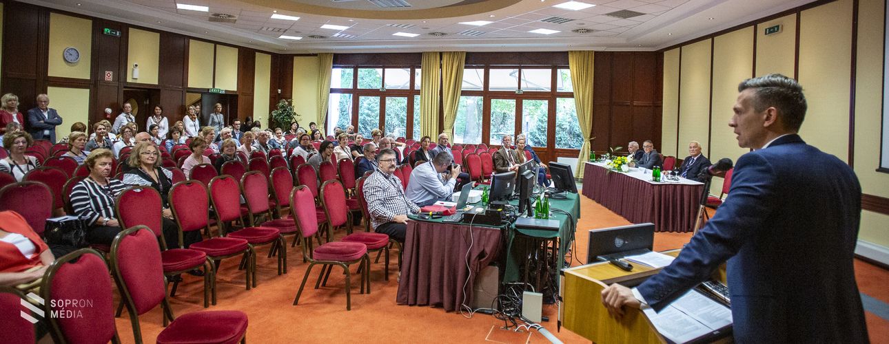 Az ultrahang diagnosztika kiváló szakemberei tanácskoztak Sopronban