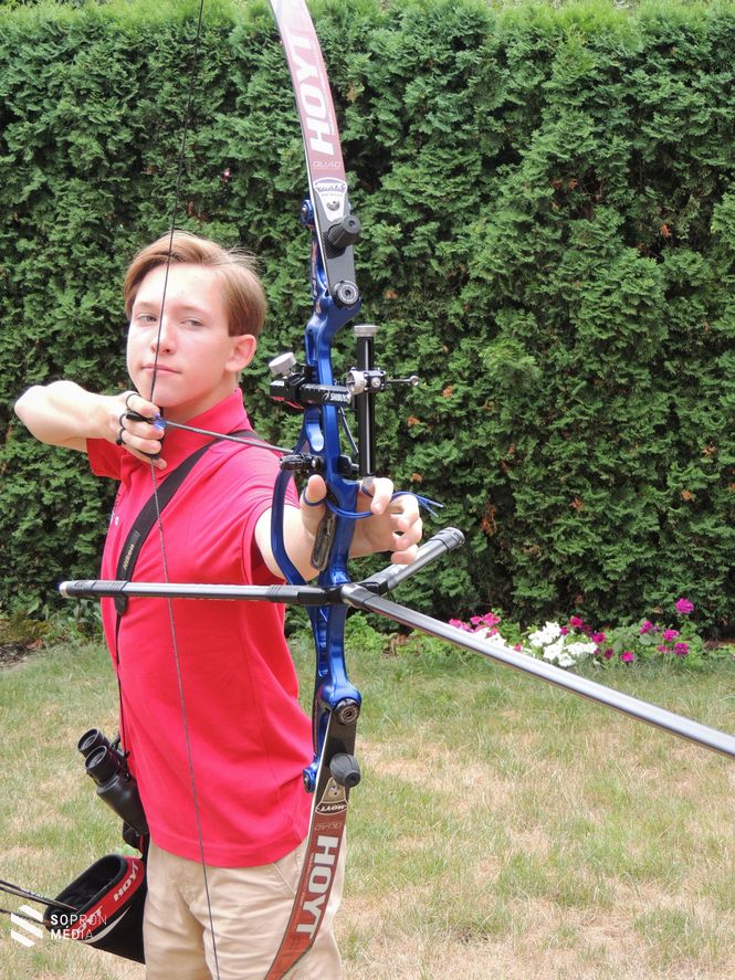 Simon Tamás már kisfiúként imádott lőni, öt évre rendszeresen edz