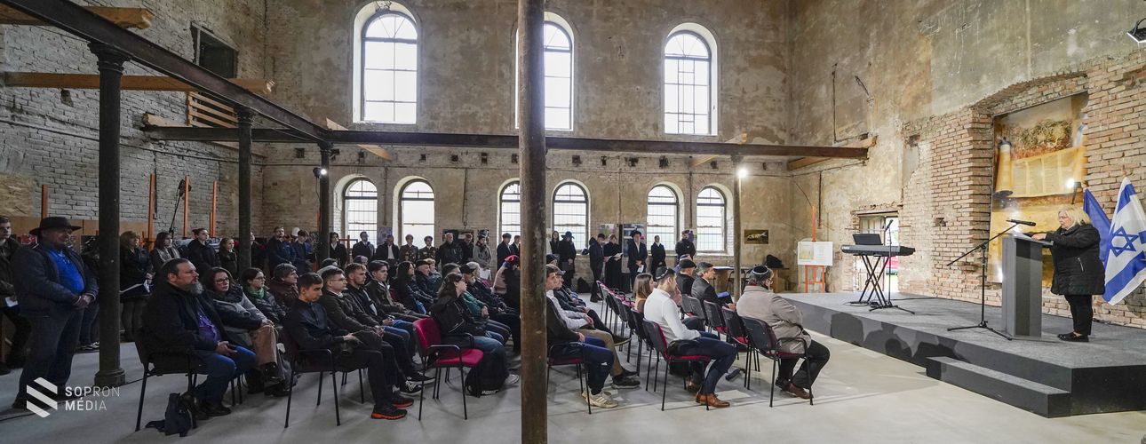 Április 16-a a holokauszt magyarországi áldozatainak emléknapja