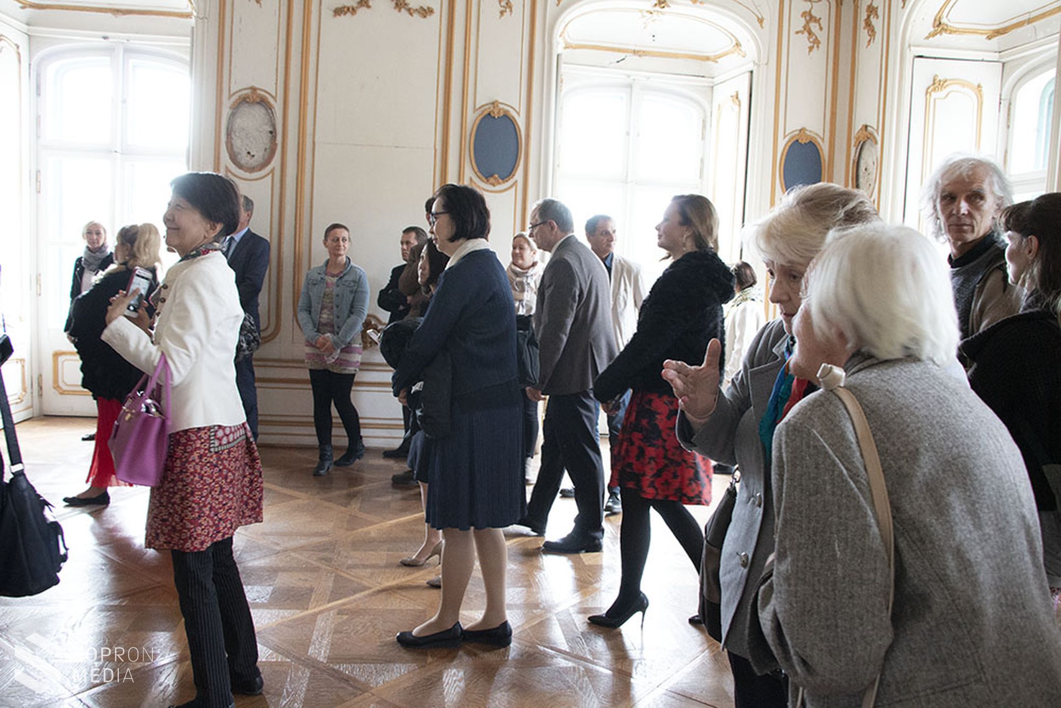 A kínaizáló művészet gazdagsága – két könyv bemutatóját tartották Eszterházán 