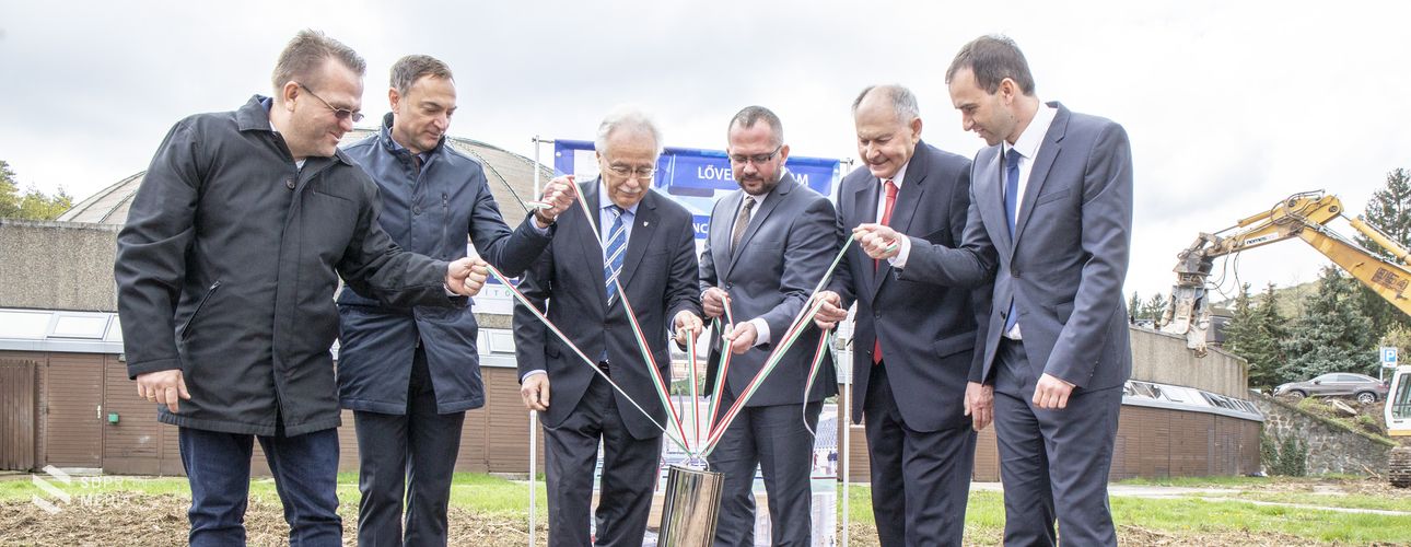 Felavatták a Lővér Strandfürdőt