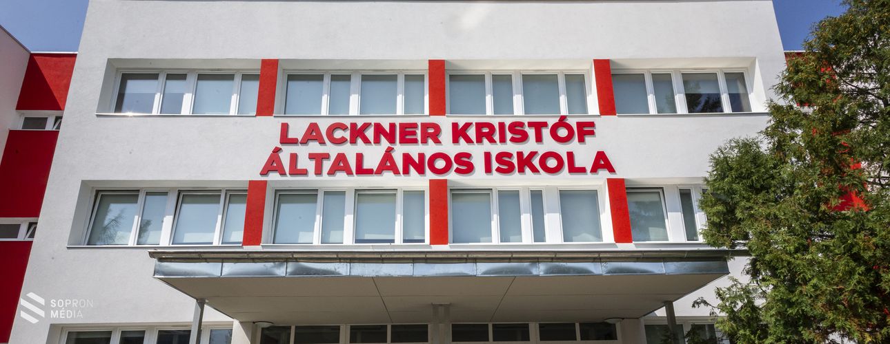 Átadták a felújított Lackner Kristóf Általános Iskolát!