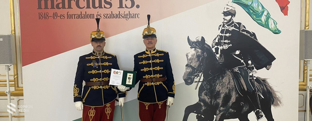 Rangos elismerésben részesült Dobai Gábor, a Soproni Huszár Hagyományőrző Egyesület tagja
