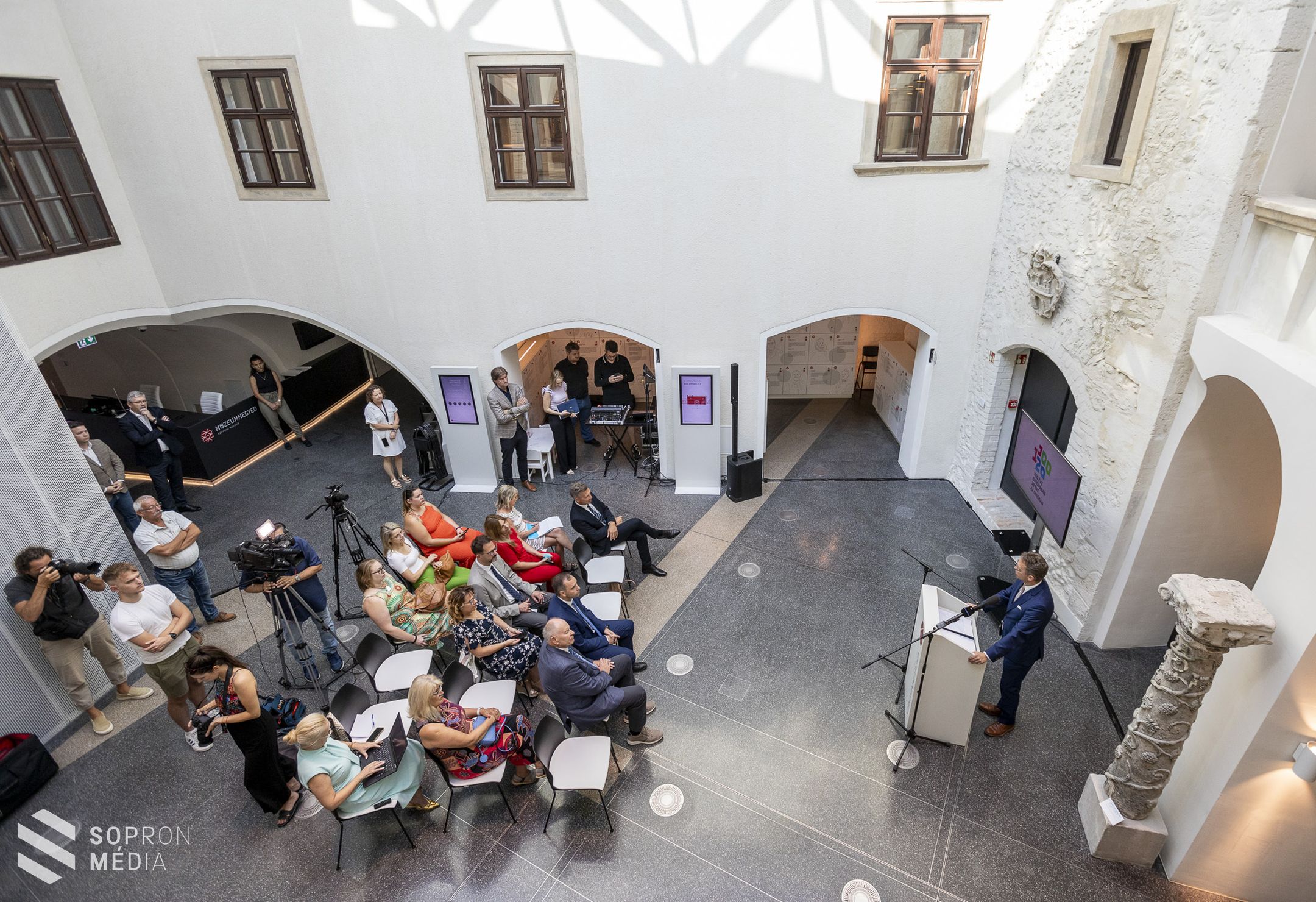 1100 éve Európában, 20 éve az unióban címmel kulturális programsorozat indul
