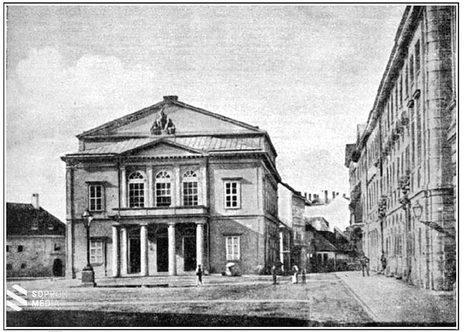 A régi Színháztér. Jobbról a régi kaszinó, amelyben Liszt 1840-ben és 1846-ban játszott. 