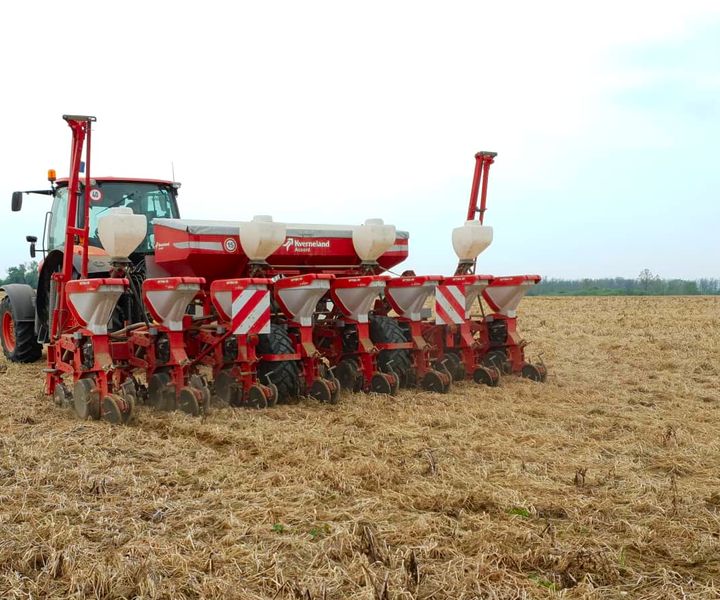 Kverneland Optima HD E-drive 8 soros vontatott vetőgép eladó