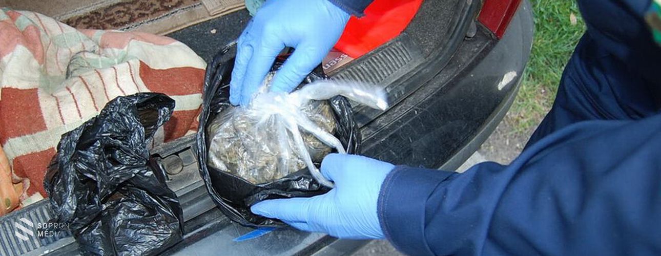 Kábítószergyanús anyagot találtak a soproni rendőrök