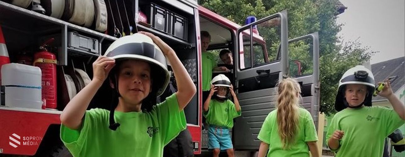 Meglátogatták a táborozó gyerekeket a lövői önkéntes tűzoltók - GALÉRIA!	