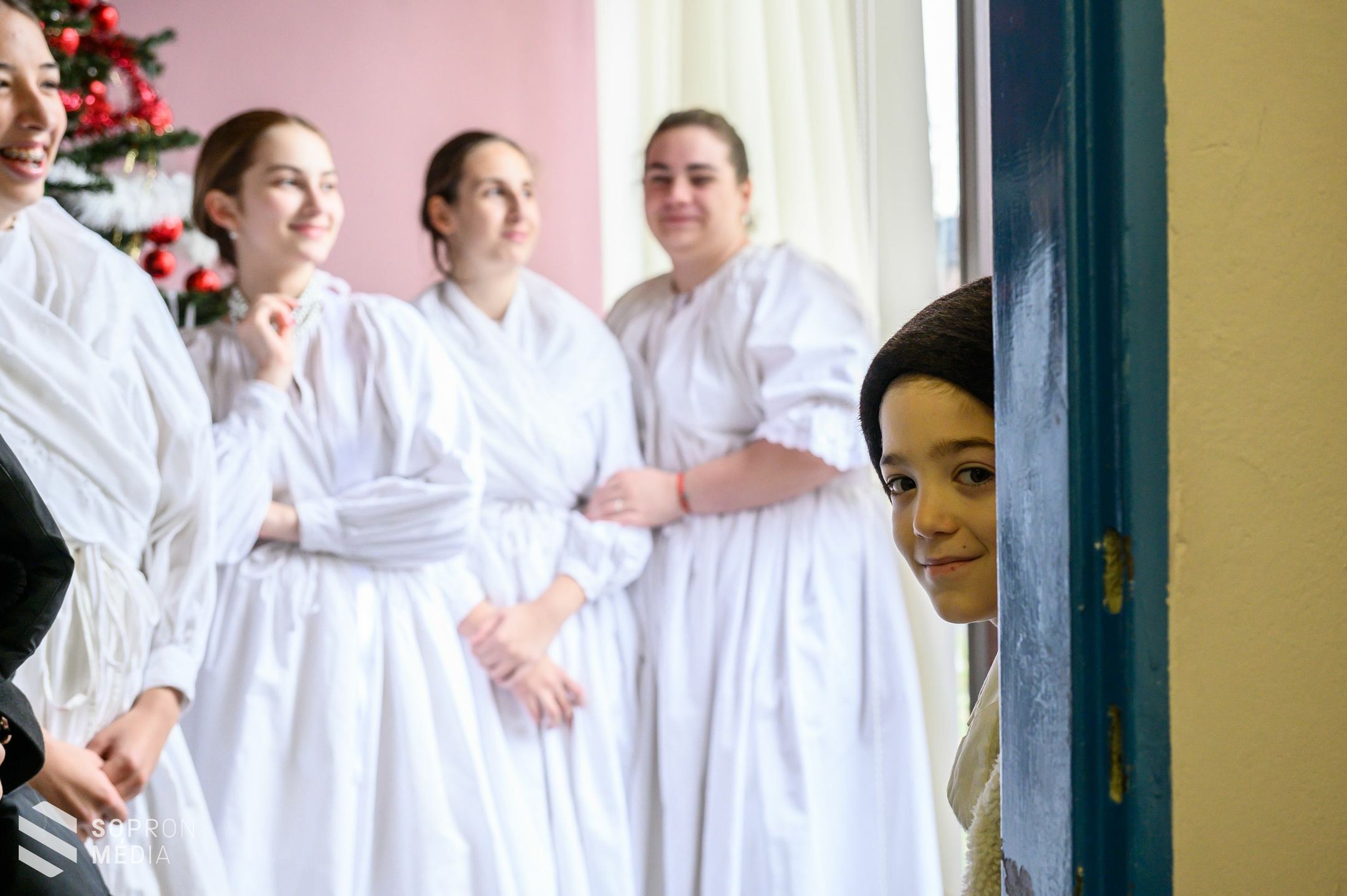 Folklórdélutánt szerveztek a Ciklámen Nyugdíjas Klubnak