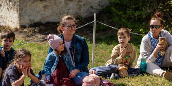 Itt szalad a nyulacska!