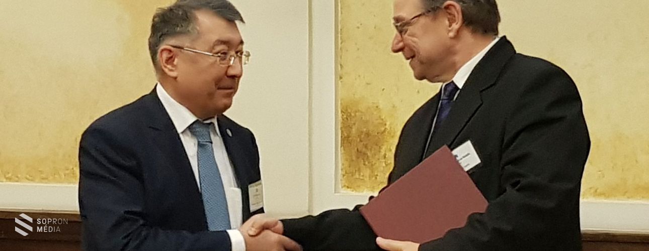 Együttműködés a Soproni Egyetem és az Észak-kazahsztáni Állami Egyetem között