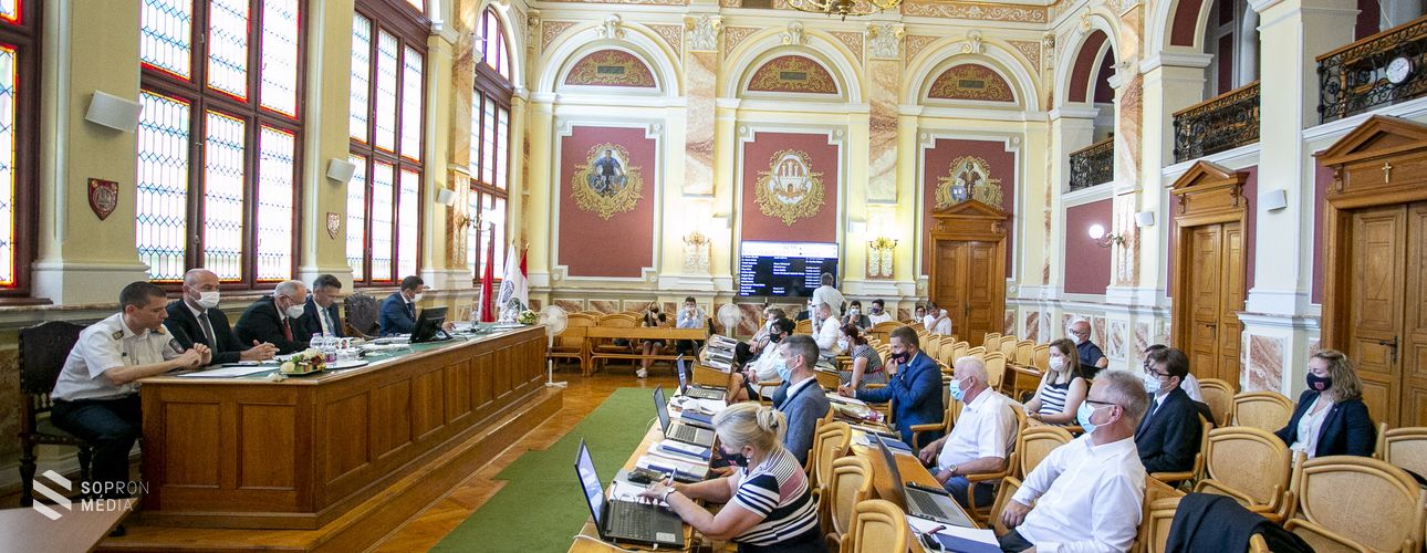 Fontos témákban hozott döntéseket a közgyűlés