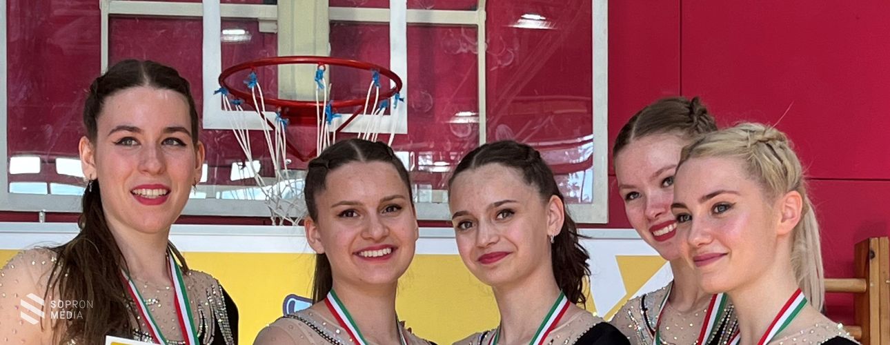 Aranyérmet nyertek a licista rokisok