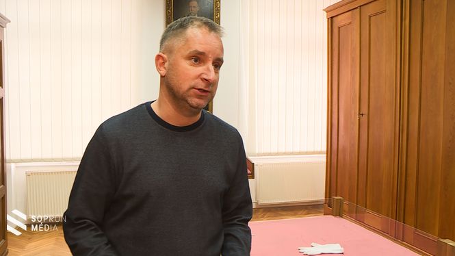 Dr. Krisch Andrástól, a Soproni Evangélikus Gyűjtemények vezetője kiemelte: őskereső megszünteti a távolság okozta nehézségeket, így gördülékenyebbé teszi a kutatásokat