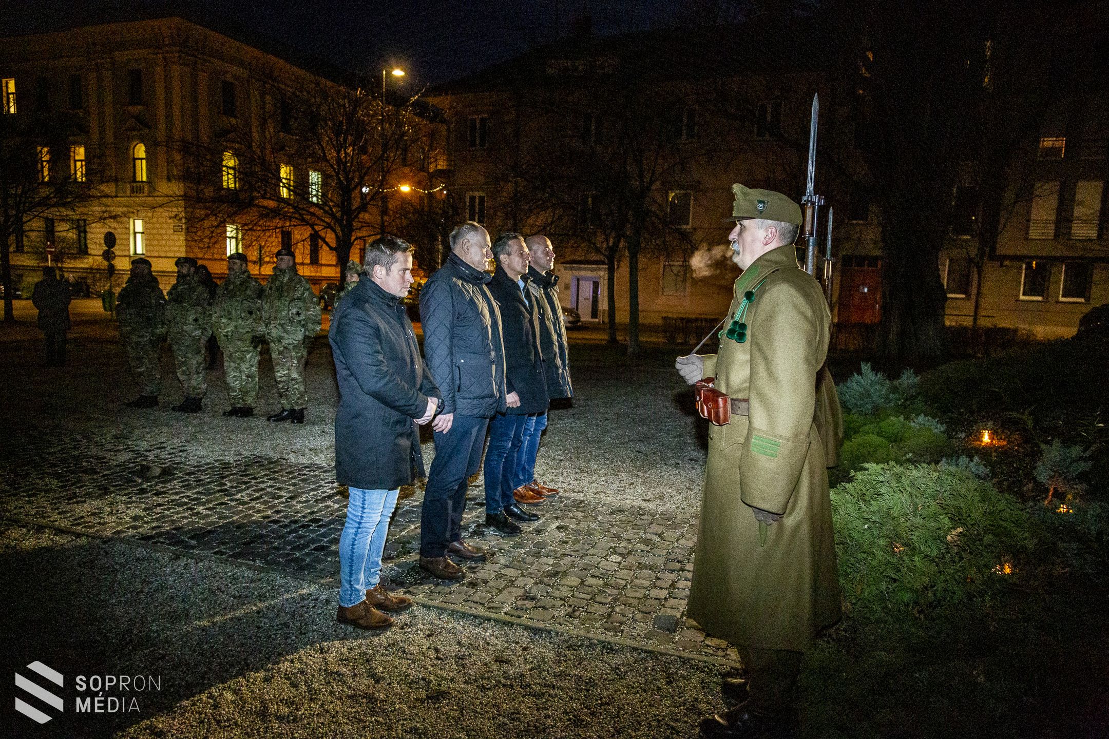 Megemlékeztek a 77 éve történt bombázásról