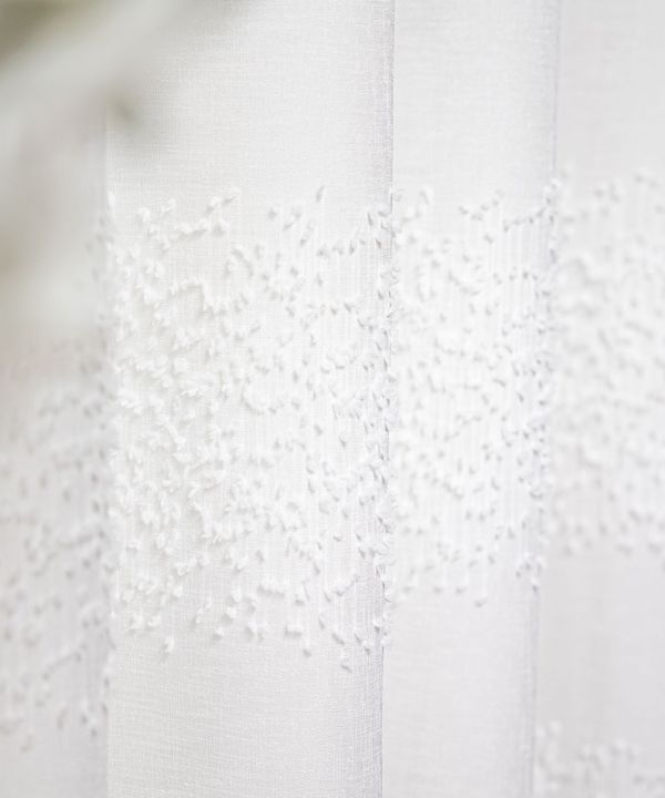 FÉNYÁTERESZTŐ FÜGGÖNYÖK