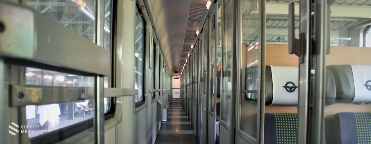 Vonatpótló autóbuszok közlekednek Sopron és Csorna között!  