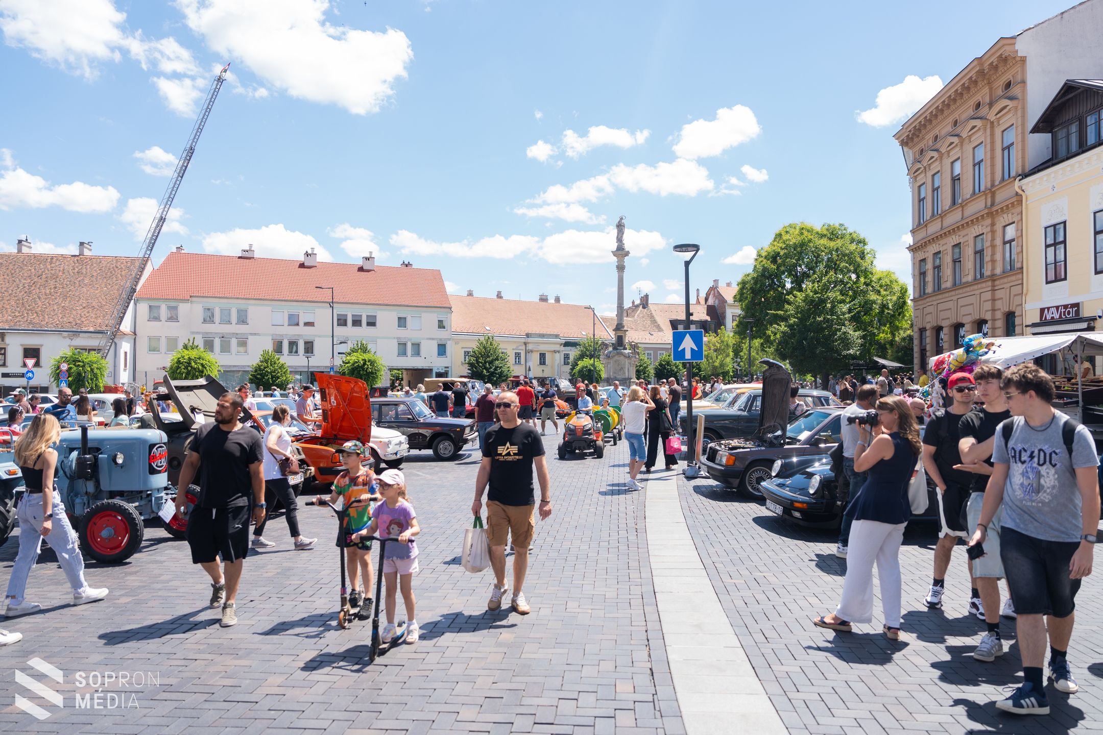 18. Veterán Autó Kiállítás és Alkatrész börze Sopronban – ritka autók és motorok a Várkerületen
