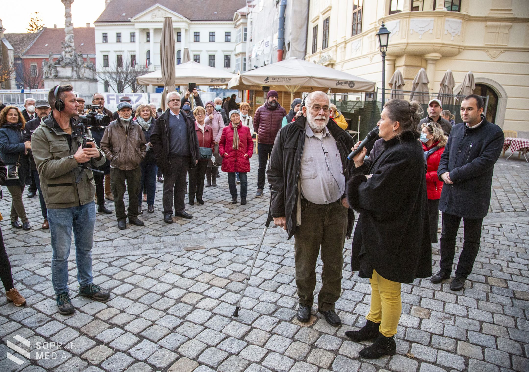 Kisvonatos kalandozáson köszöntötték Kutas László szobrászművészt