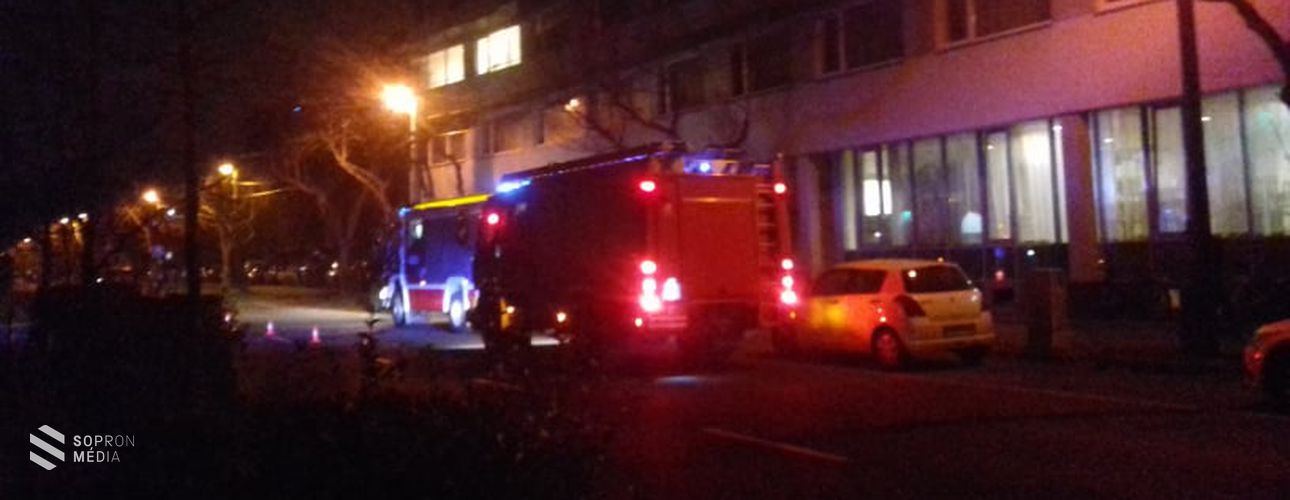 Kollégiumban keletkezett tűzhöz riasztották a tűzoltókat Sopronban