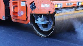 Aszfaltozás lesz a Várisi úton!