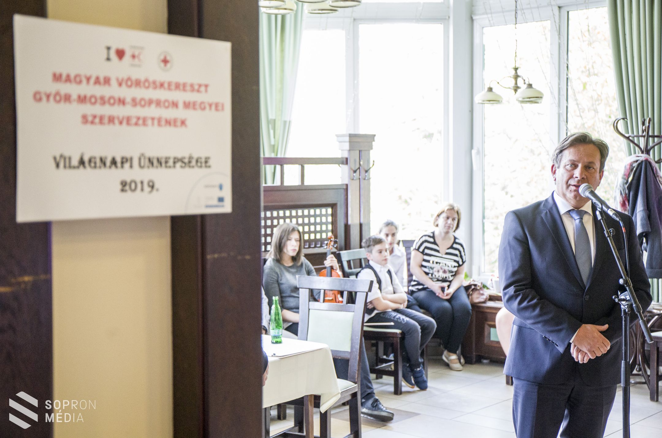 Gyémánt fokozatot kapott a soproni vöröskeresztes önkéntes!