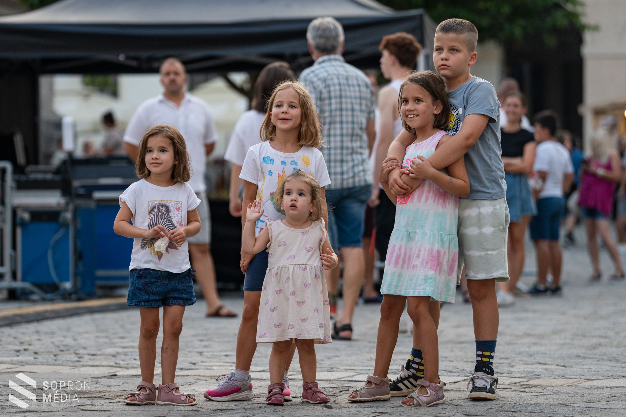 Kiváló koncertekkel és utcabáli hangulattal startolt el a Soproni Sörnapok
