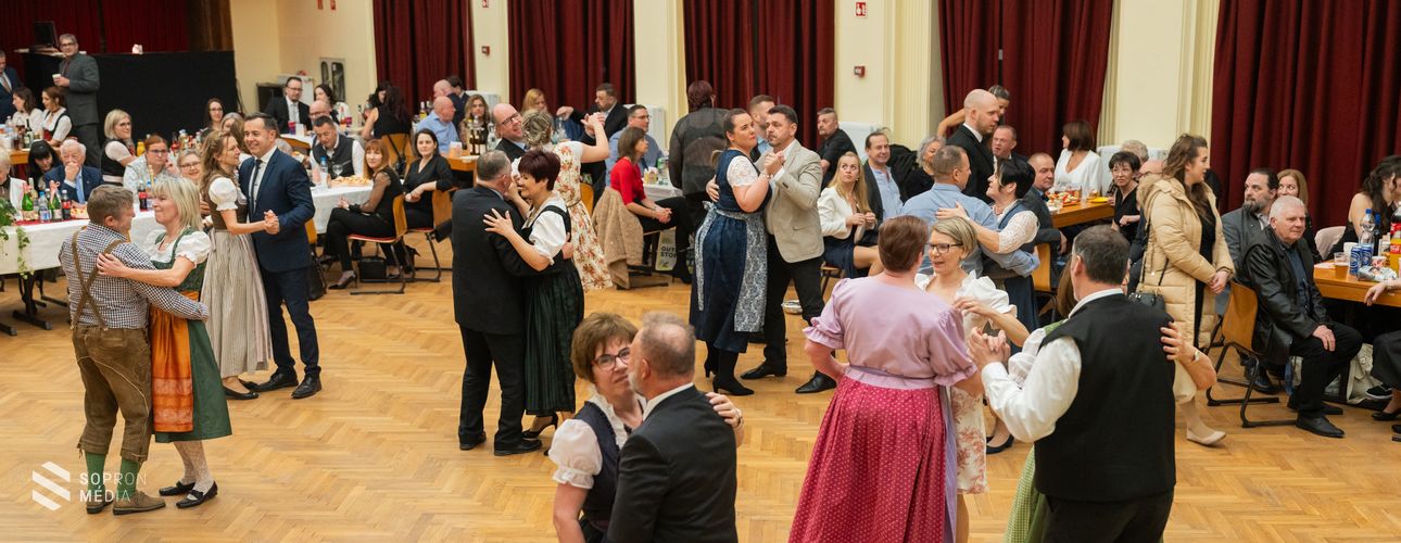 33. alkalommal rendezték meg a Német Nemzetiségi Bált