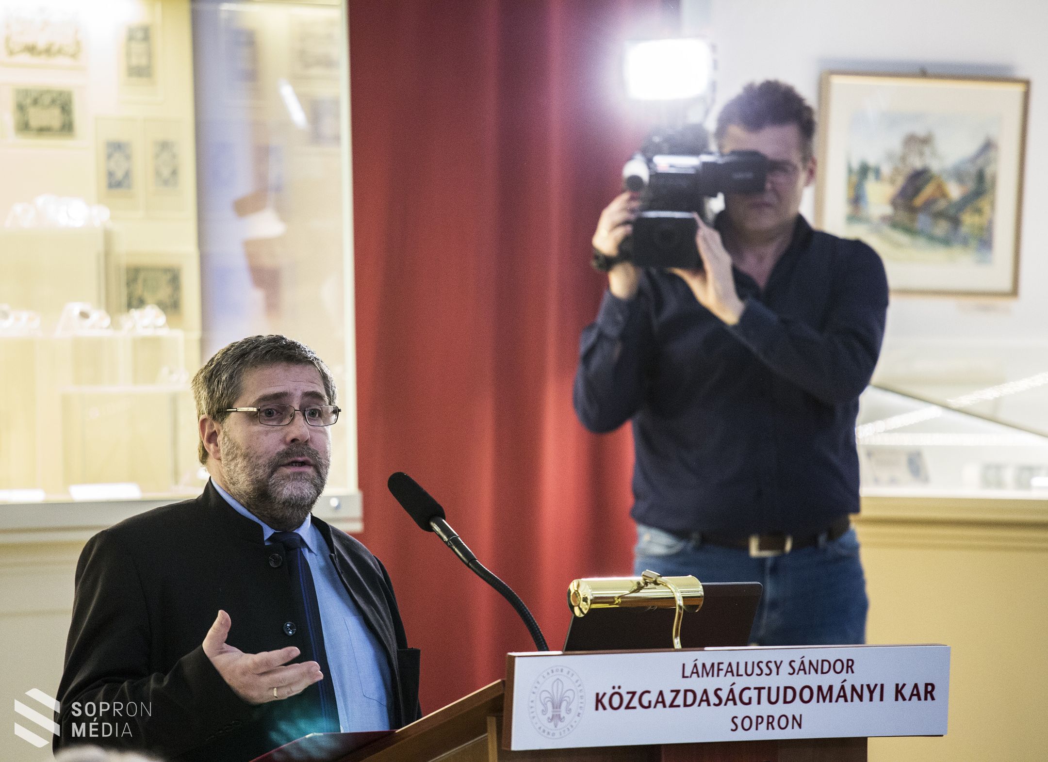 Vándorkiállítás - „Dénártól a forintig - a magyar pénzek története” 