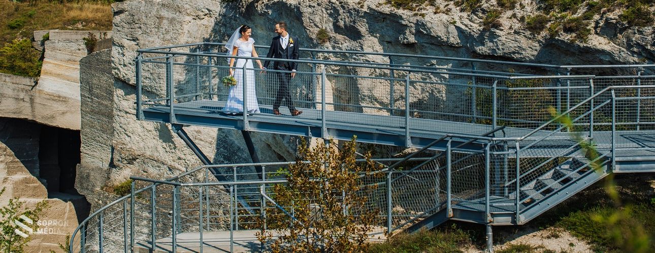 Esküvő a Fertőrákosi Kőfejtő és Barlangszínházban
