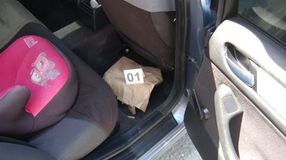 Kábítószergyanús anyagra bukkantak a soproni rendőrök egy autóban Lövőn 