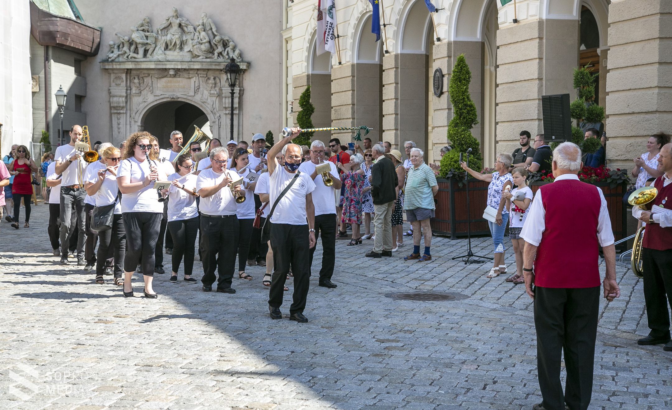 Fúvószene töltötte be Sopron utcáit
