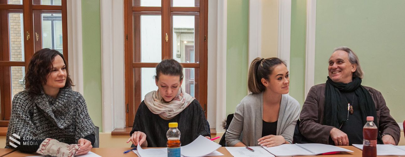 Ármány & szerelem: színház a színházban